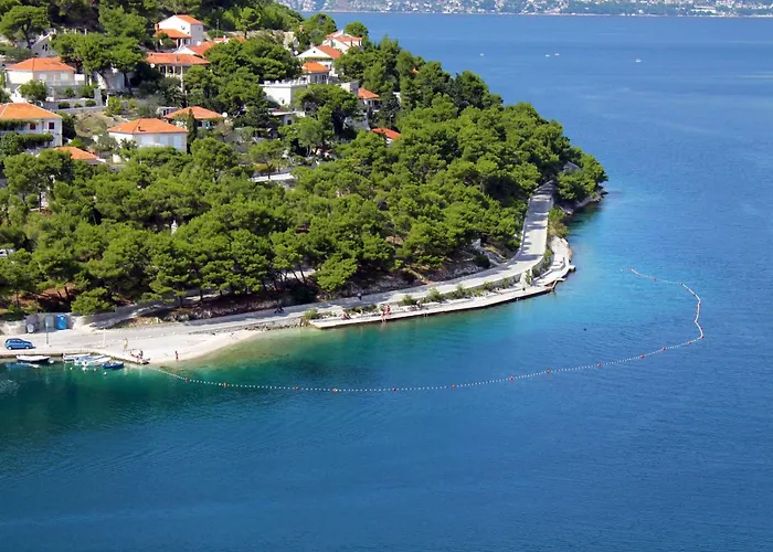 And With A Swimming Pool Pucisca, Brac - 5637 Maison d'hôtes 3*