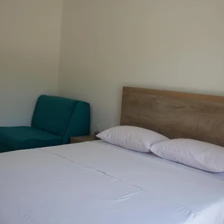 And With A Swimming Pool Pucisca, Brac - 5637 3* 푸치스차