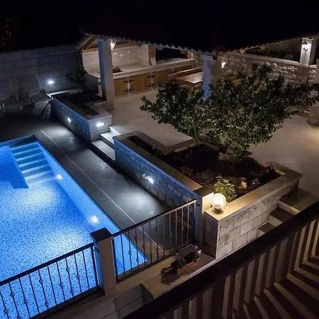 And With A Swimming Pool Pucisca, Brac - 5637 푸치스차
